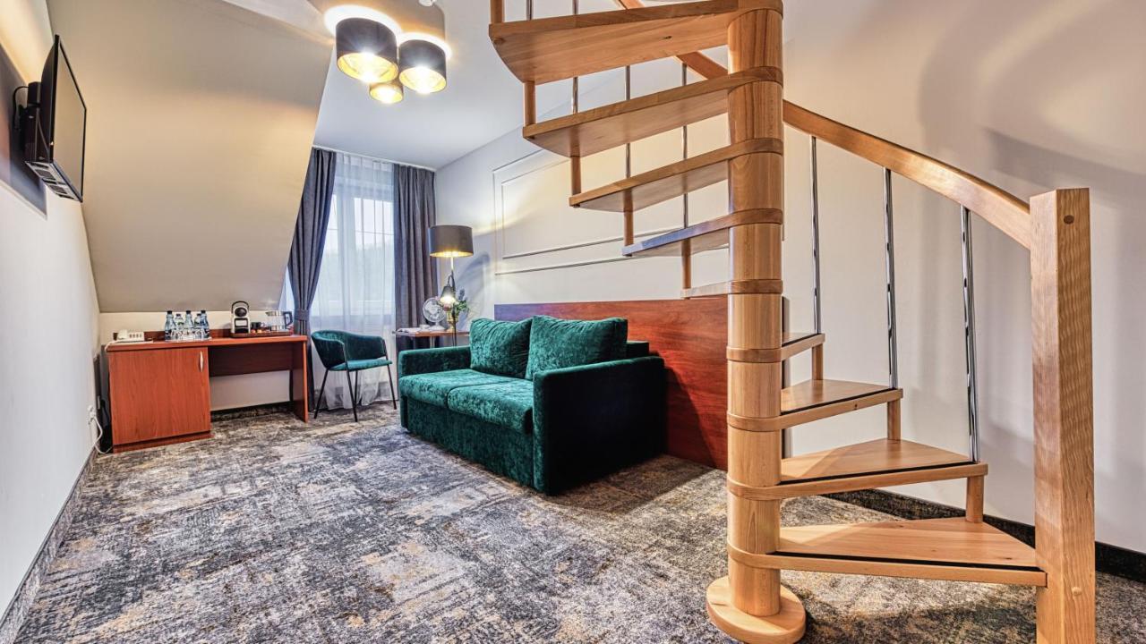 St Lukas Medical & 4*